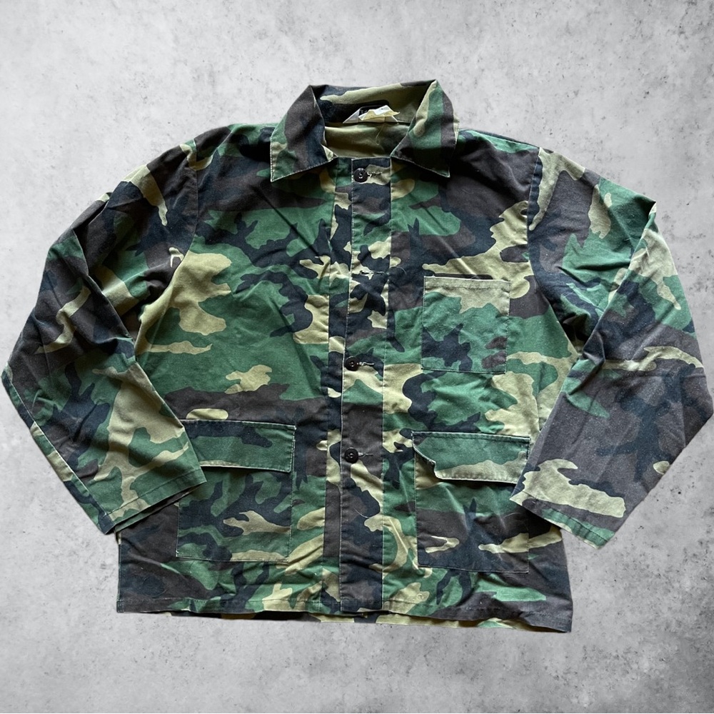 1980s sportsman’s selection camo button up